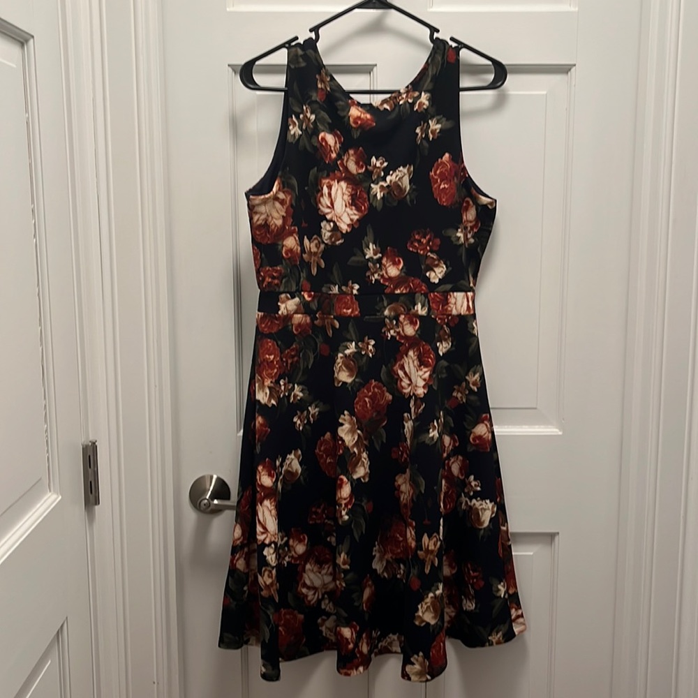 {Gilli} Beautiful, Versatile Dress - Maternity or Not! - Picture 2 of 6